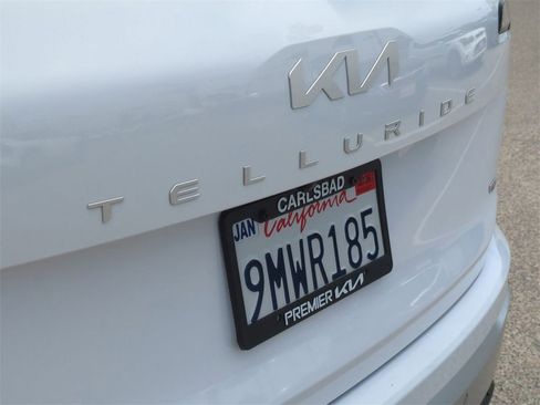 Certified 2024 Kia Telluride SX Prestige w/ Towing Package image 33