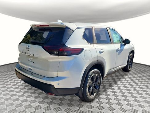 New 2026 Nissan Rogue SV image 5