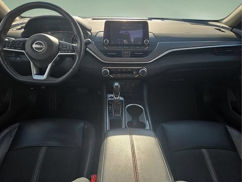 Used 2024 Nissan Altima 2.5 SR FWD image 18