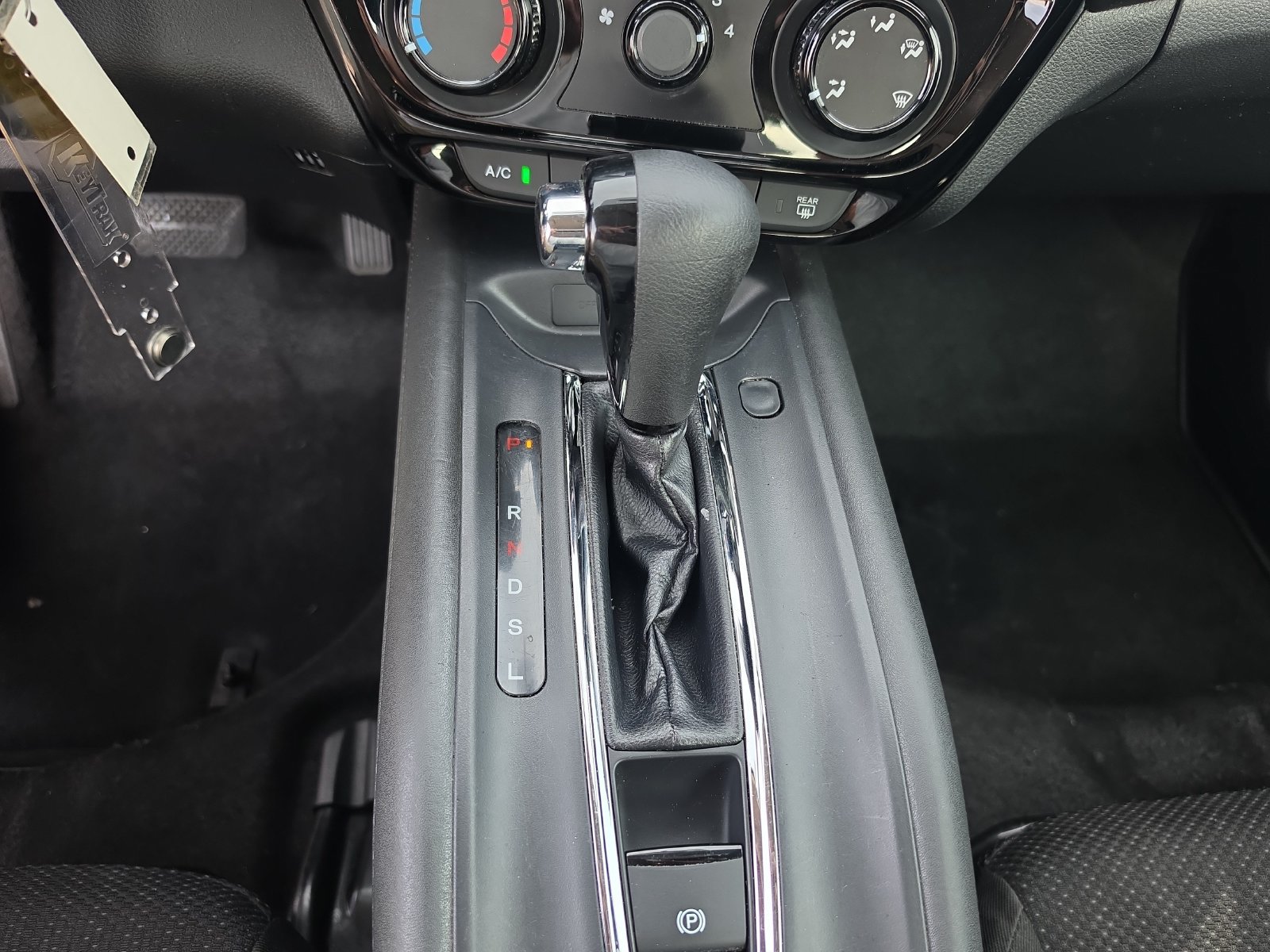 Used 2018 Honda HR-V LX image 18