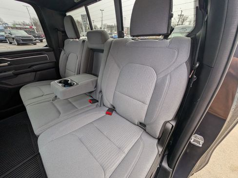 Used 2021 RAM 1500 Big Horn image 17