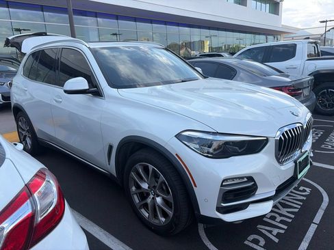 Used 2021 BMW X5 sDrive40i w/ Convenience Package RWD image 3