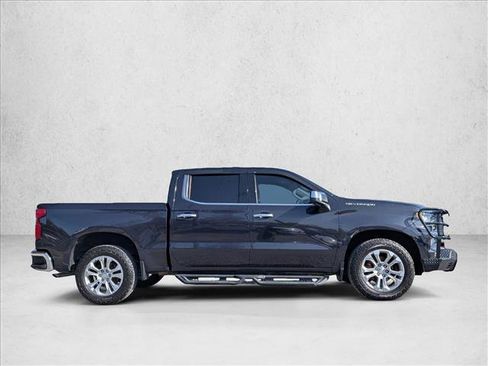 Used 2022 Chevrolet Silverado 1500 LTZ w/ LTZ Premium Package image 3
