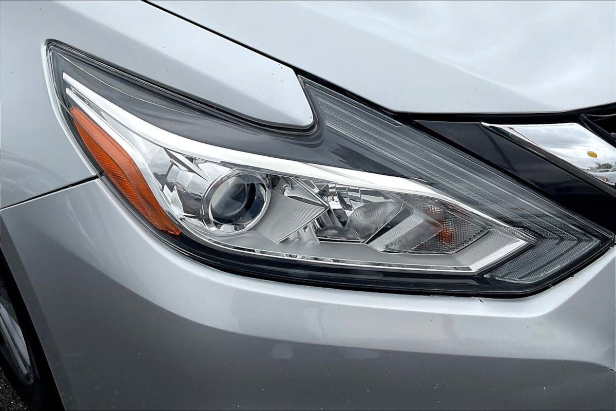 Used 2017 Nissan Altima 2.5 SV w/ Convenience Package FWD image 29