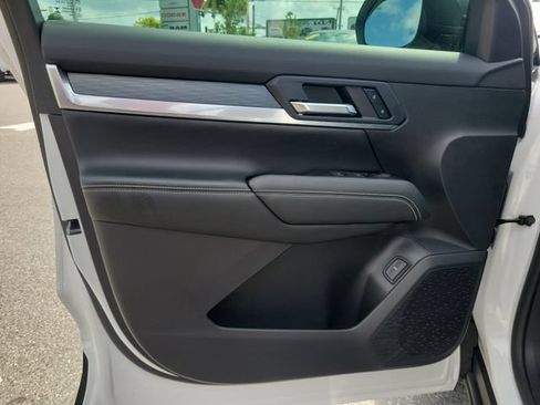 Used 2025 GMC Terrain Elevation w/ Elevation Premium Package AWD/4WD image 18