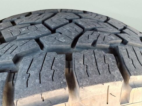 Used 1997 Chevrolet Tahoe 4WD 2-Door w/ Preferred Equipment Group 2 image 24