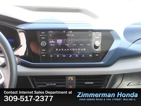 Used 2023 Volkswagen Taos SE w/ Panoramic Sunroof Package AWD/4WD image 16