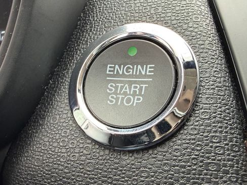 Used 2018 Ford EcoSport SES image 25