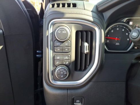 Certified 2022 Chevrolet Silverado 1500 High Country image 17