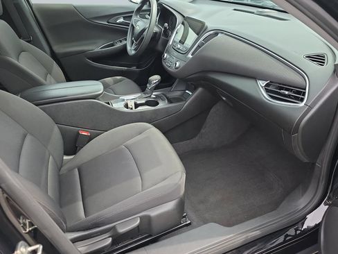 Used 2021 Chevrolet Malibu LT FWD image 23