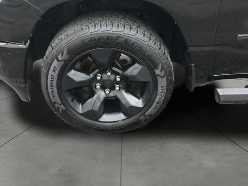 Used 2019 RAM 1500 Big Horn AWD/4WD image 2