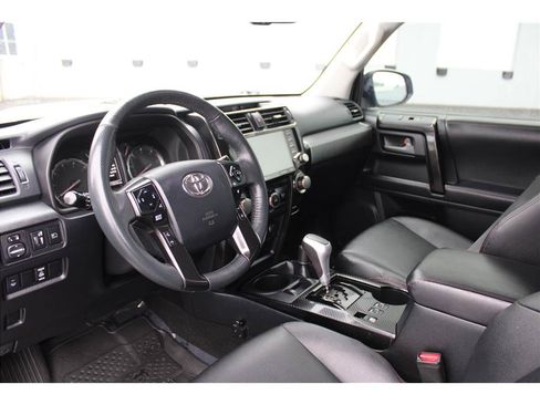 Used 2020 Toyota 4Runner TRD Off-Road Premium w/ Moonroof Package AWD/4WD image 9