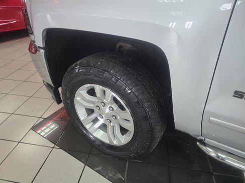 Used 2018 Chevrolet Silverado 1500 LT w/ All Star Edition image 31
