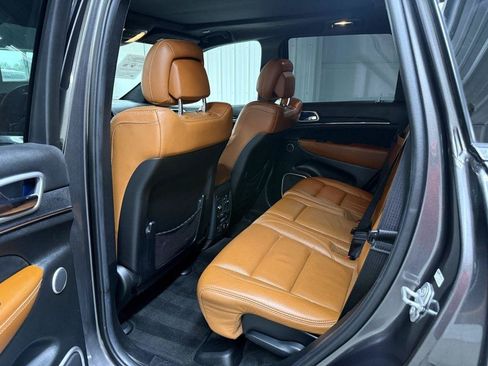 Used 2015 Jeep Grand Cherokee SRT AWD/4WD image 27