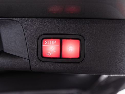 Used 2023 Mercedes-Benz EQB 300 4MATIC image 30