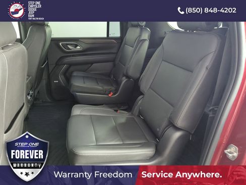 Used 2021 Chevrolet Suburban LT AWD/4WD image 28
