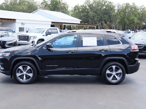Used 2019 Jeep Cherokee Limited AWD/4WD image 6