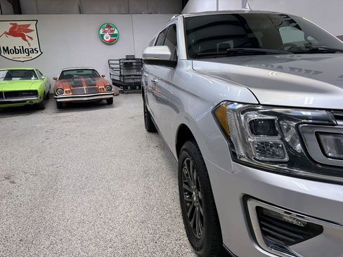 Used 2019 Ford Expedition Max Limited RWD image 39