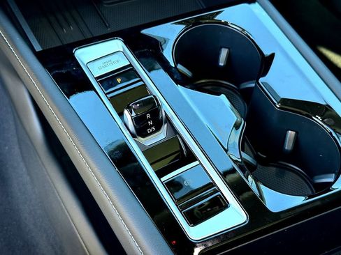 New 2026 Volkswagen Atlas SE image 14