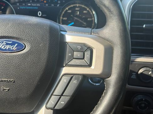 Used 2019 Ford F150 Lariat w/ Equipment Group 502A Luxury AWD/4WD image 10