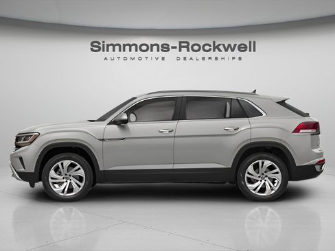 Used 2022 Volkswagen Atlas Cross Sport SE AWD/4WD image 3