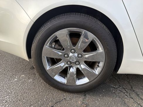 Used 2015 Buick Regal Premium w/ Driver Confidence Package #2 image 32