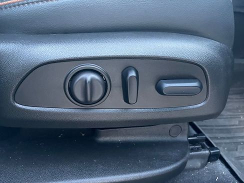 Used 2023 GMC Acadia AT4 w/ Technology Package image 16