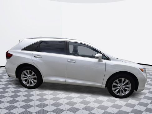 Used 2013 Toyota Venza XLE FWD image 5