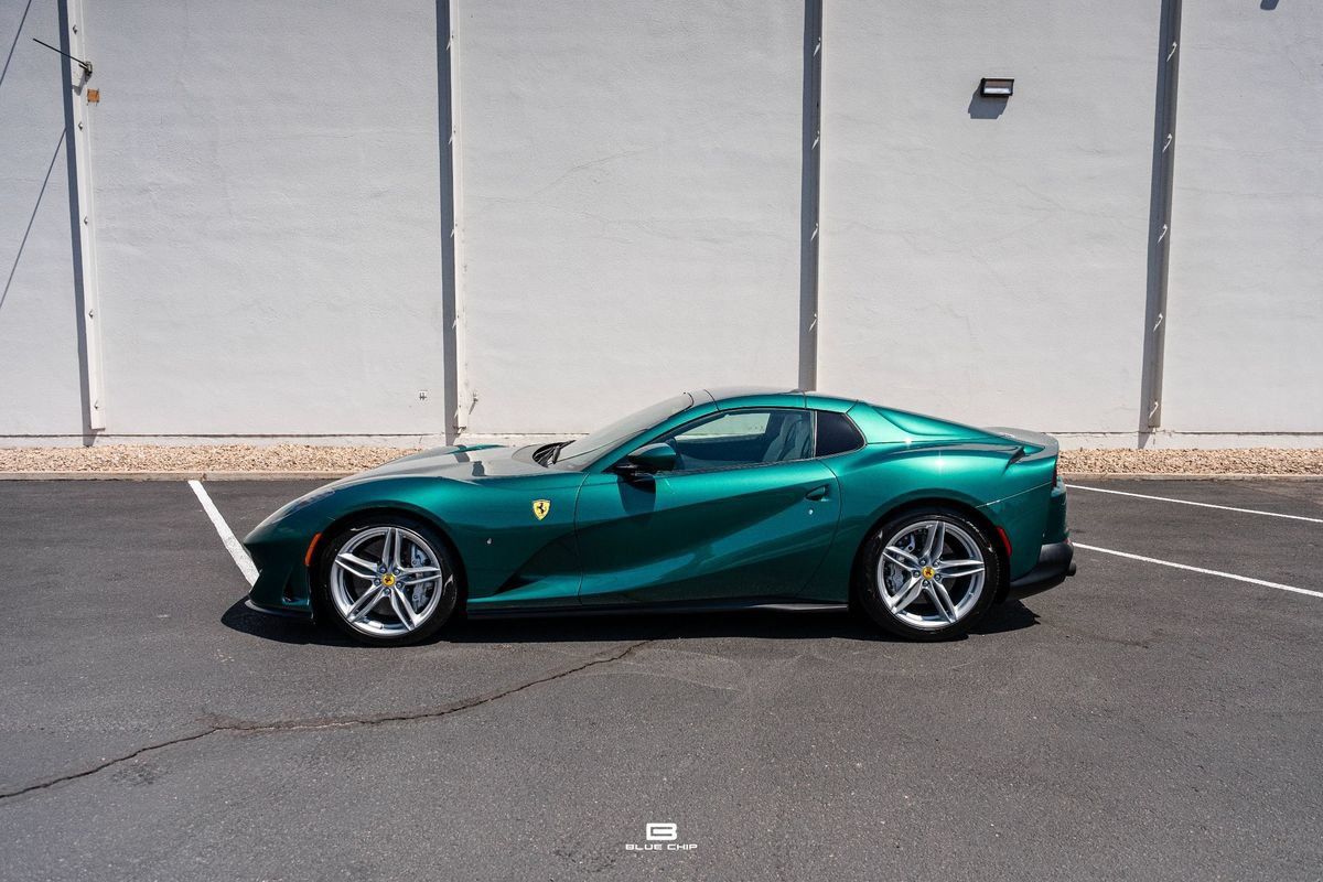Used 2022 Ferrari 812 GTS RWD image 6
