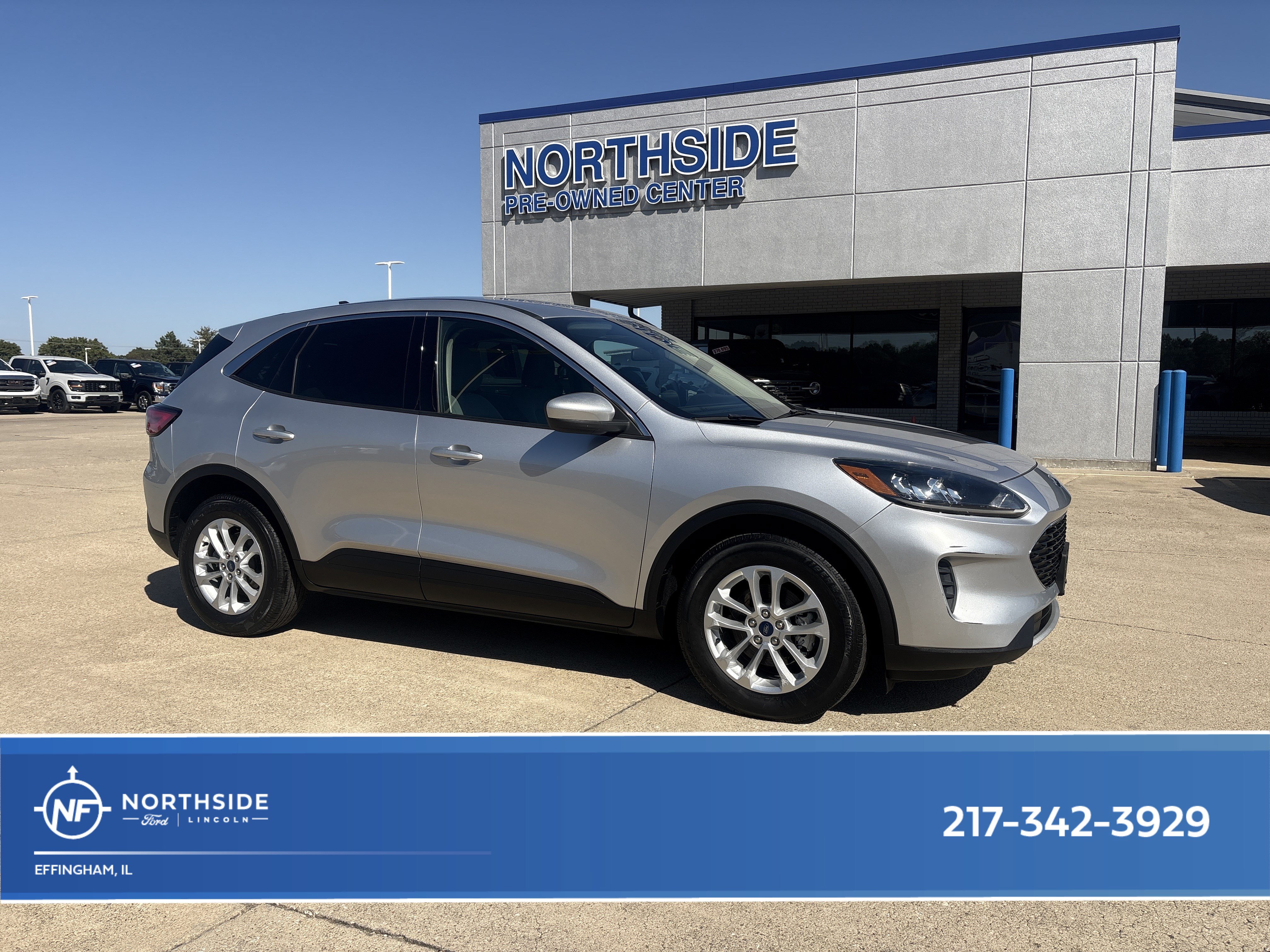 Used 2020 Ford Escape SE FWD image 1