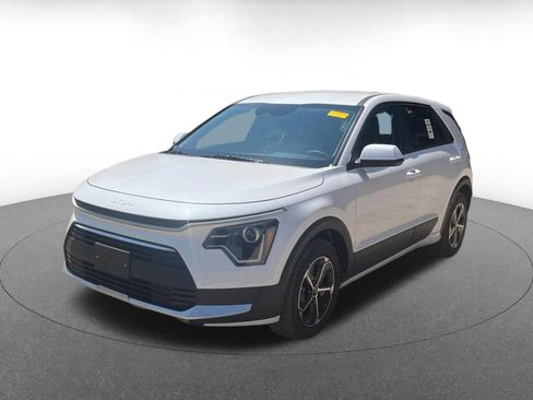 Used 2026 Kia Niro LX FWD image 4