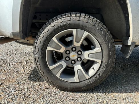 Used 2018 Chevrolet Colorado Z71 AWD/4WD image 7