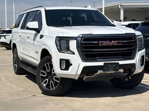Used 2023 GMC Yukon XL AT4 w/ Technology Package AWD/4WD image 2