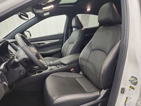 Used 2022 INFINITI QX55 Essential w/ Proassist Package image 15