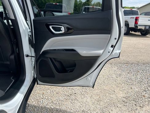 Used 2022 Jeep Compass Limited AWD/4WD image 18