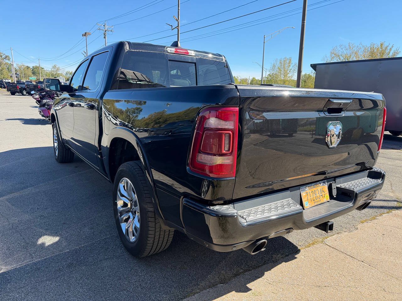 Used 2019 RAM 1500 Limited AWD/4WD image 3