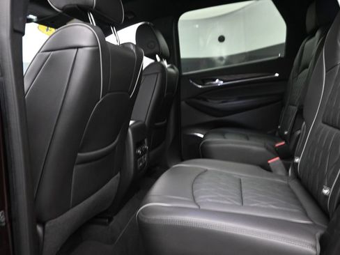 Used 2024 Buick Enclave Avenir w/ Trailering Package, 5000 lbs. AWD/4WD image 15