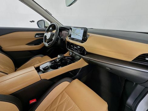 Certified 2023 Nissan Rogue Platinum w/ Platinum Premium Package AWD/4WD image 30