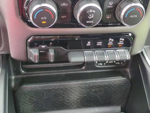 Used 2020 RAM 1500 Big Horn AWD/4WD image 22