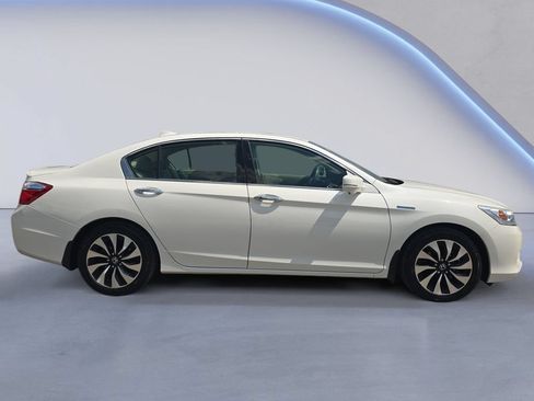 Used 2015 Honda Accord Touring image 7