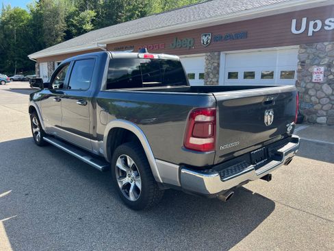 Used 2020 RAM 1500 Laramie AWD/4WD image 7