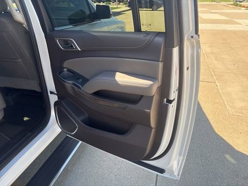 Used 2019 GMC Yukon XL Denali w/ Denali Ultimate Package AWD/4WD image 22