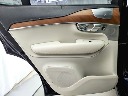 Used 2017 Volvo XC90 T8 Excellence image 29