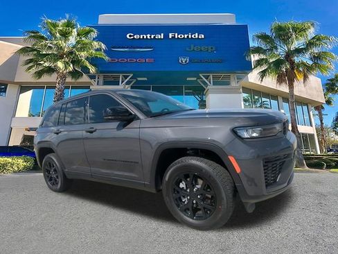 New 2026 Jeep Grand Cherokee Altitude image 2
