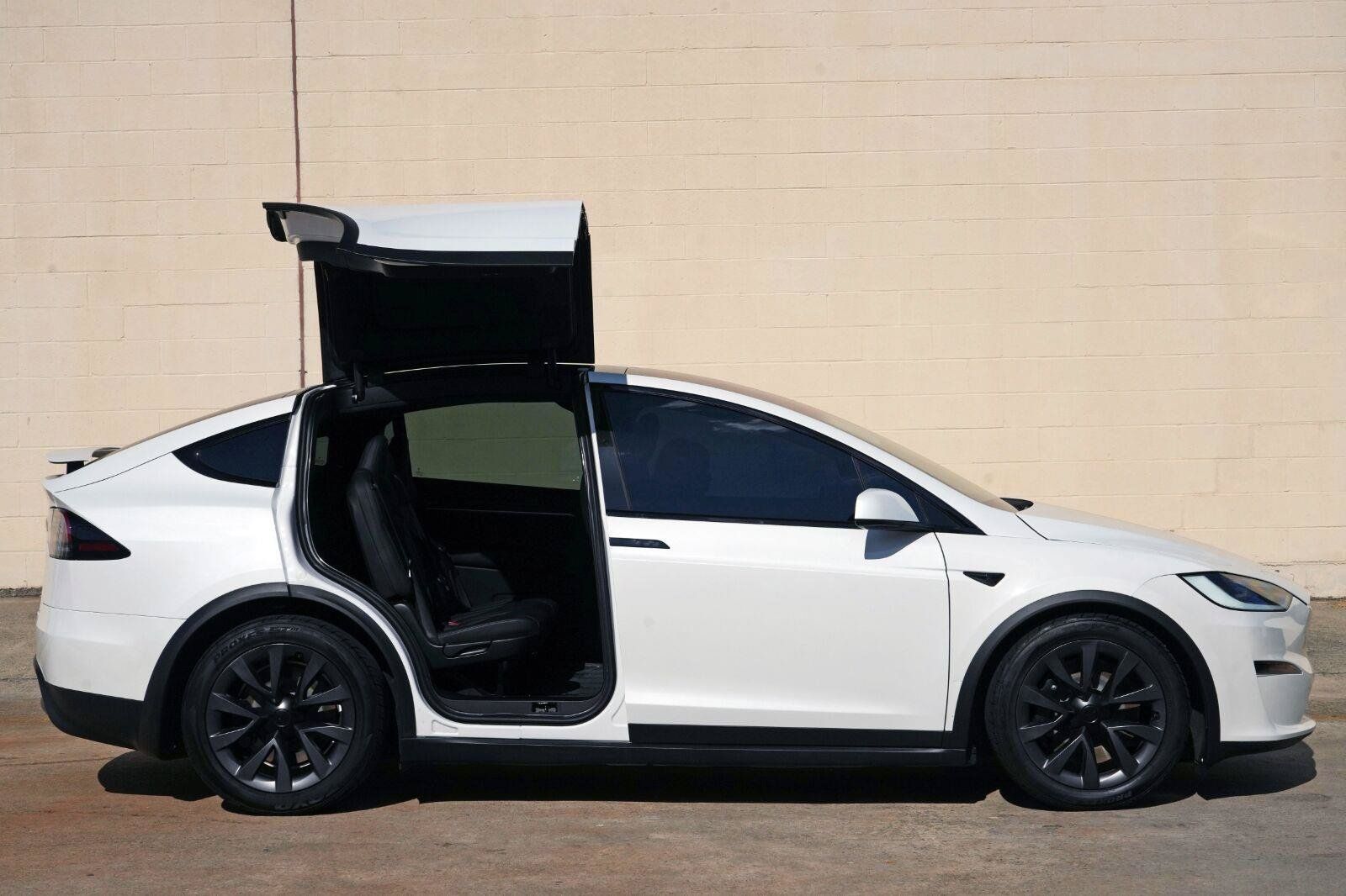 Used 2024 Tesla Model X AWD/4WD image 55