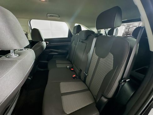 Used 2023 Kia Sorento LX FWD image 25