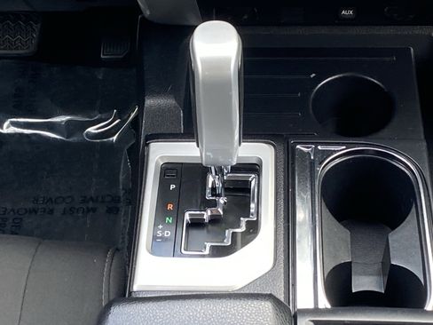 Certified 2017 Toyota Tundra SR5 RWD image 16