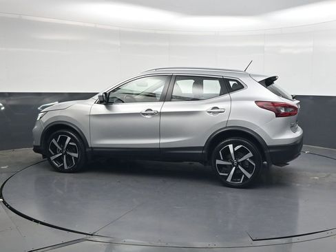 Used 2022 Nissan Rogue Sport SL w/ Premium Package FWD image 7