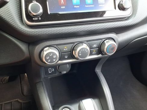 Certified 2025 Nissan Kicks Play S FWD image 26