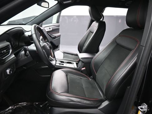 Certified 2022 Ford Explorer ST-Line w/ Class IV Trailer Tow Package image 10